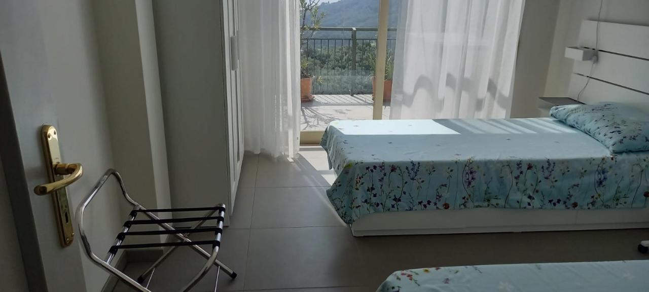 La Terrazza Sul Golfo Apartment Рапало Екстериор снимка