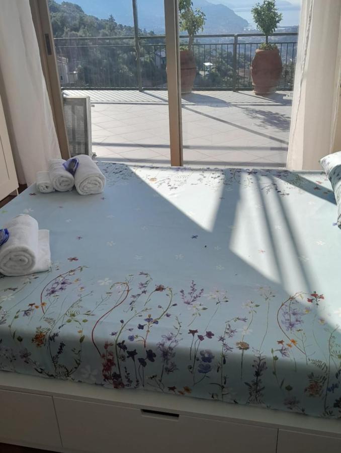 La Terrazza Sul Golfo Apartment Рапало Екстериор снимка