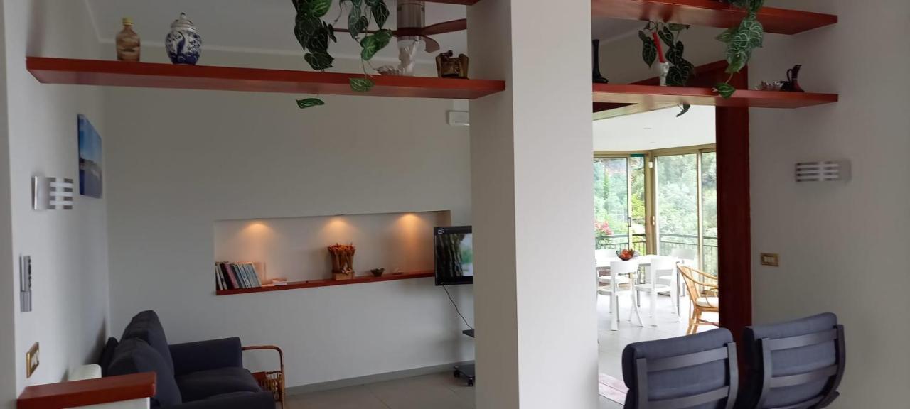 La Terrazza Sul Golfo Apartment Рапало Екстериор снимка