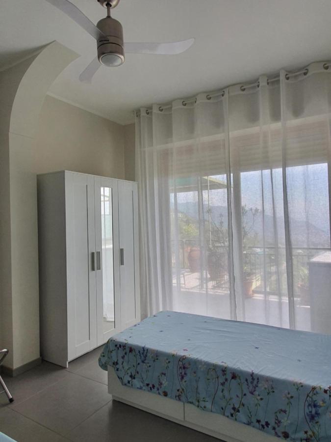 La Terrazza Sul Golfo Apartment Рапало Екстериор снимка